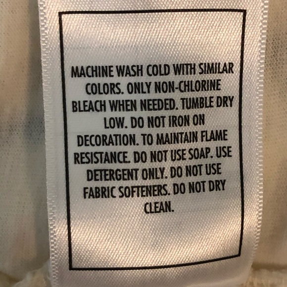 NWOT - Disney Parks Authentic Original Minnie Top - Picture 6 of 6